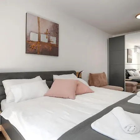 Casa Ada By Briskva 别墅