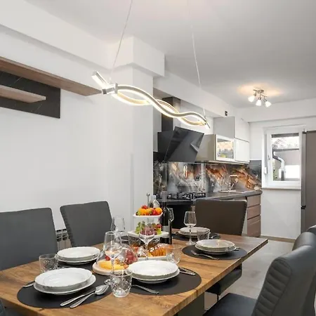 Casa Ada By Briskva 别墅