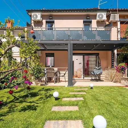 Willa Casa Ada By Briskva *