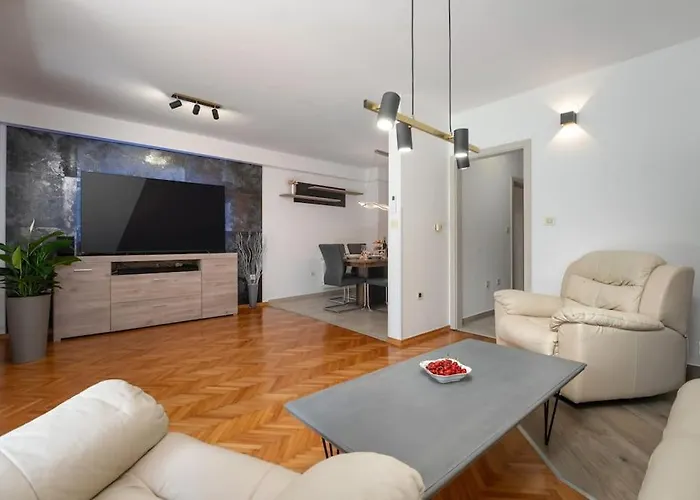 Casa Ada By Briskva פורץ