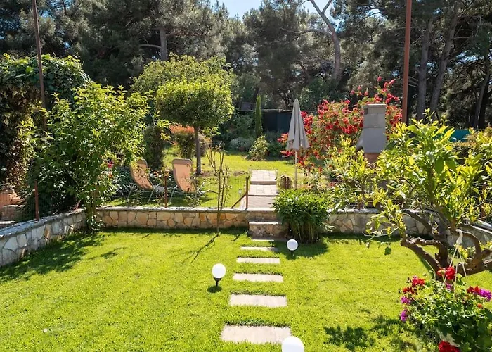 וילה Casa Ada By Briskva פורץ